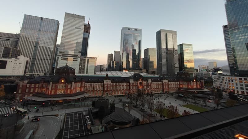 新丸ビル 7階テラス「TOKYO STATION SIDE」の景色